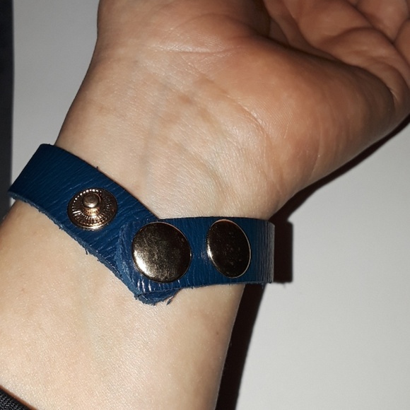 Bracelets - Picture 5 of 8